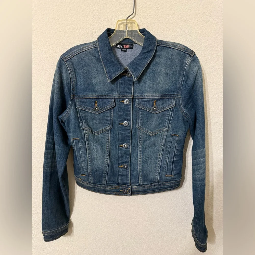 JUSTFAB Cropped Denim Trucker Jacket? - Picture 3 of 5